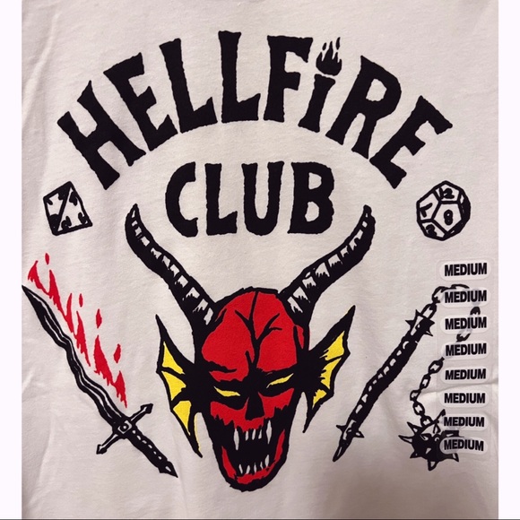 NWT Stranger Things The Hellfire Club Raglan Graphic Baseball Tee Tshirt - Picture 5 of 7